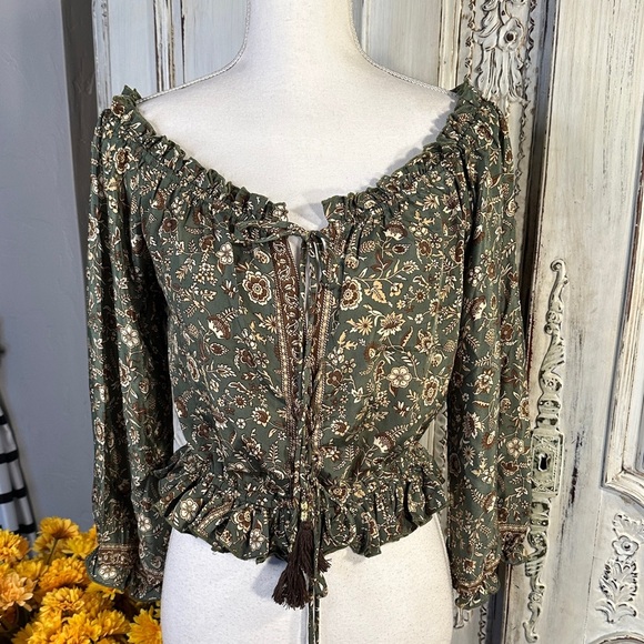 Karma Highway Bohemian Style Floral Green Women's Top - Picture 1 of 13
